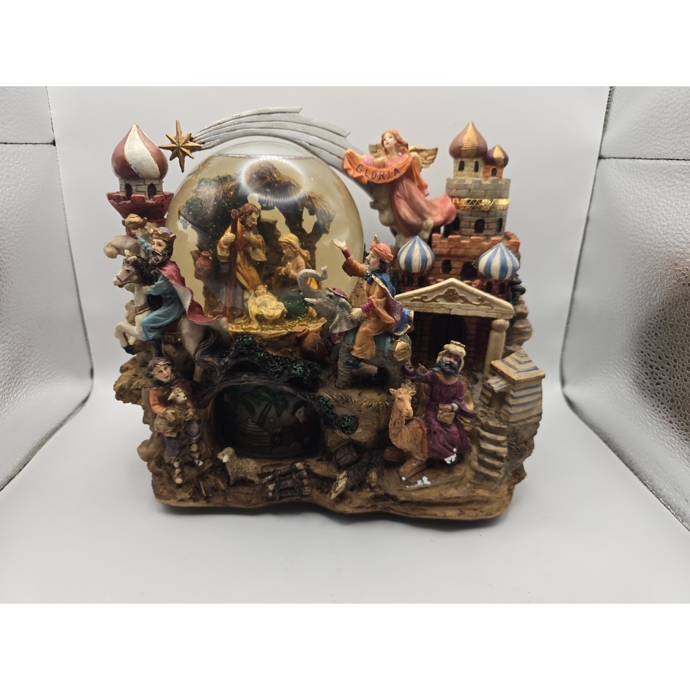 2003 Grandeur Noel Collector's Musical Animated Waterglobe Christmas Nativity